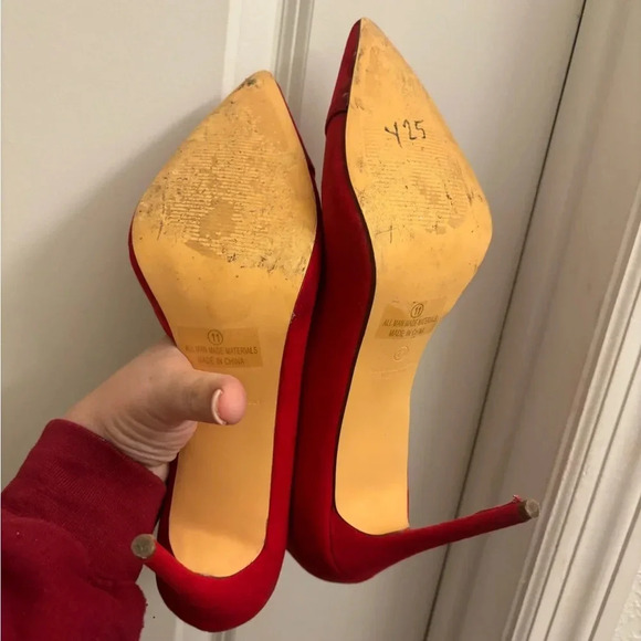 Lulus Woman Pointed Toe Heel - Picture 3 of 3